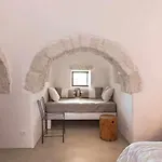 Trullo Radici Antiche بيت للعطل تْشيستيرنِنو